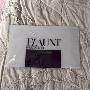 Paul Mitchell Flaunt Board in Black and White